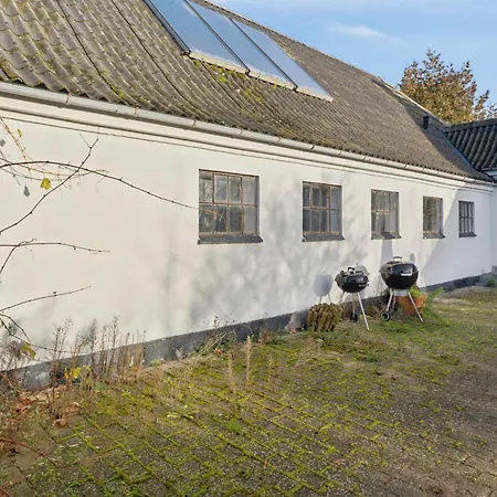 Cozy Summer House In * Svendborg